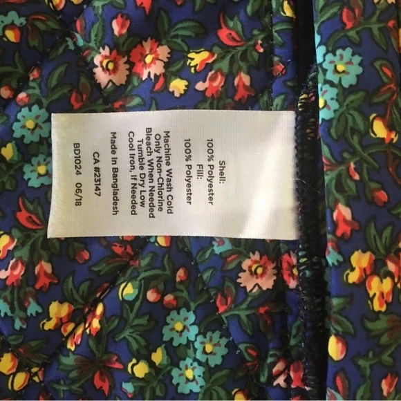 Talbots Reversible Navy and Floral Lightweight Quilted Vest Size S - Picture 7 of 8